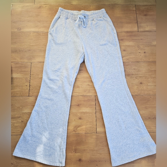 Abercrombie & Fitch women's flare sweatpants light gray Size large - Picture 2 of 10